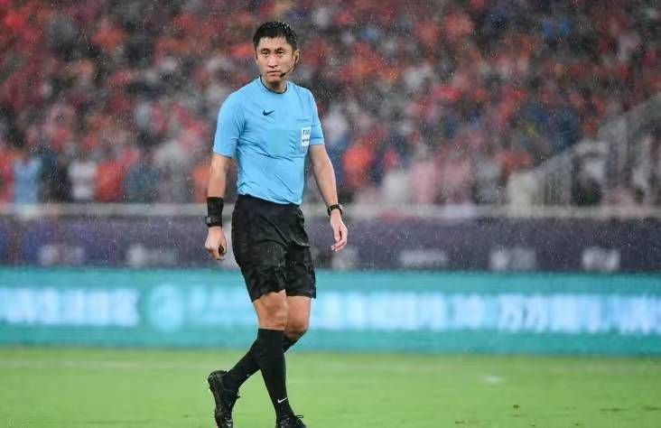 CCTV6 VIP影院 全部 电影 电视剧 影人 视频 图片 新闻 更新时间 所有 1小时内 今日内 1周内 1个月内 从资讯频道搜索 结果 185933 条 《白雪公主与猎人2》曝片场照 雷神开心吃零食 2015-06-04 正在英国拍摄的《白雪公主与猎人2》日前曝光了一系列片场照，“雷神”克里斯·海姆斯沃斯和杰西卡·查斯坦各自梳着小辫儿，在水中的小船上交谈。