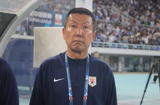 女强人朱迪·福斯特获肯定 受封金球终身成就奖 2012-11-02 美国时间11月1日，金球奖主办方好莱坞外国记者协会宣布，女星朱迪·福斯特获得了第70届金球奖的终身成就奖——塞西尔·B·德米勒奖。