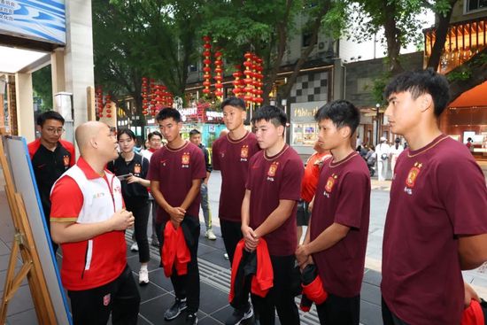 Q：您眼中今年的春节档有着什么样的表现？