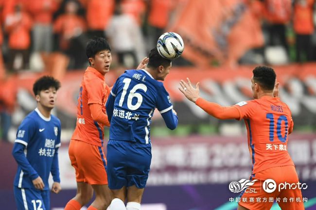 马林介绍，“它更像达喀尔拉力赛与勒芒耐力赛的结合体，多车同时滚动发车，有缠斗，有配合。