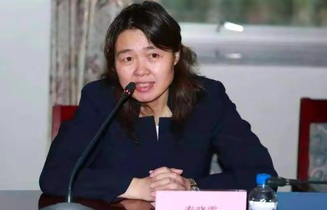 目前该项目还处于讨论阶段，而TVING也表示为了实现第三季，正在如火如荼地动员中，为了延续固有的色彩而 金高银夺第45届青龙奖最佳女主角 汤唯获人气奖！