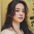 后来我在片场真正摸到它的时候，感觉还是不太一样的。