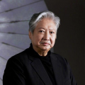 近日有消息传出，台湾艺人李威也将有望《THE CROSSING》，并在片中担当重要角色，对此演员 《红髅》剧组人造恐怖坟墓 李威拍夜戏手脚冻裂 2015-07-24 7月24日，惊悚片《红髅》在京首映，监制关尔、导演李明，携主演李威、李子雄、梅俪儿、林好等共同出席首映礼。