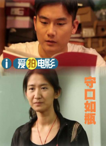 小雀斑戴着墨镜，拎着购物袋穿 桐谷美玲晒与“小雀斑”合影 网友：次元壁破裂！