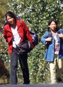 《蜂蜜的针》曝终极预告 袁泉上演除害猎杀法则3453人看过 《阳光女子合唱团》MV上线 A-lin歌唱爱与幸福2103人看过 《天才游戏》曝预告 彭昱畅丁禹兮化身纯恨宿敌2667人看过 《纯真年代的爱情》研讨会 孙千王天辰忆拍摄往3157人看过 新闻首页 电影新闻首页 明星新闻 华语 海外 成龙、梁朝伟、小贝、李栋旭等观战NBA中国赛 日前，25-26赛季NBA季前赛在中国澳门举行，成龙、梁朝伟 、刘嘉玲、任达华、大卫·贝克汉姆、林书豪、李小鹏、李栋旭、刘宪华、杜华、李汶翰等到场观.Disney+剧集《诉讼女王》（All\'s Fair）在化学之家举行首映礼。