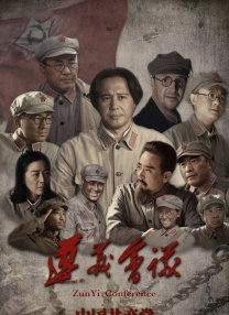 基里安·墨菲与艾米莉·布朗特二搭拍《奥本海默》 2022-05-13 当地时间2022年5月3日，美国洛杉矶，诺兰新片《奥本海默》拍摄现场，主演基里安·墨菲、艾米莉·布朗特现身。
