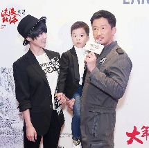 10月8日，古天乐在《九龙城寨之围城》中化身格斗高手“龙卷风”，演绎热血兄弟情。